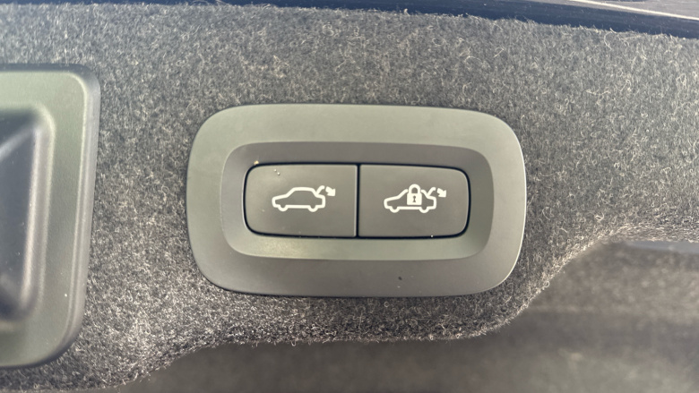 Volvo S90 2.0 T8 Recharge PHEV Inscription 4dr AWD Auto Saloon